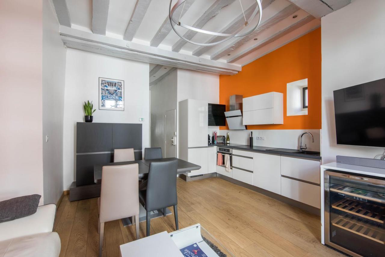 Apartment Hyper Centre - Rue St Laud, 2min Ralliement *