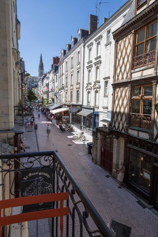 Hyper Centre - Rue St Laud, 2min Ralliement Apartment *